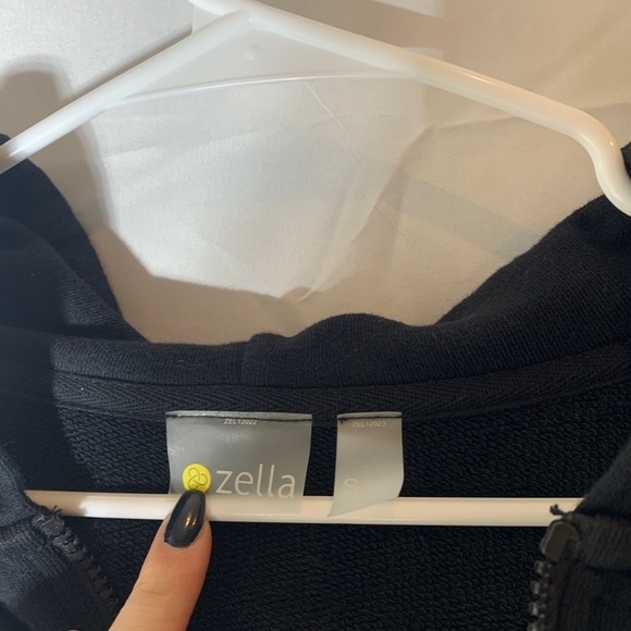 ZELLA zip up hoodie - Picture 2 of 4